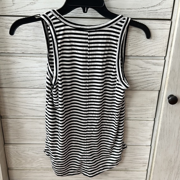Allison Joy Tank XS - Picture 2 of 2